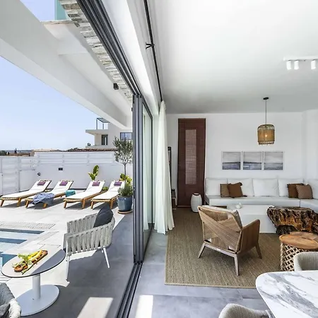 Chris Le Mare Gold Luxury Villa *